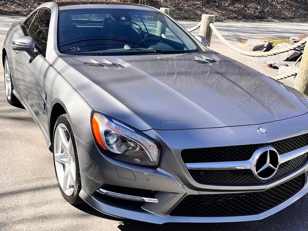 Mercedes-Benz SL снимка Mercedes-Benz SL