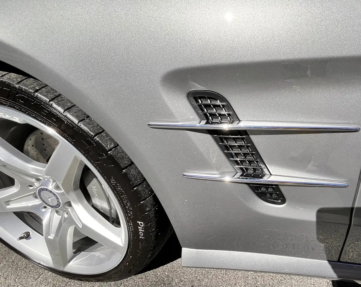 Mercedes-Benz SL снимка Mercedes-Benz SL