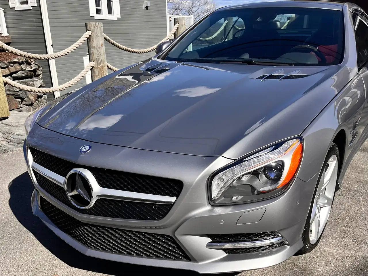 Mercedes-Benz SL снимка Mercedes-Benz SL