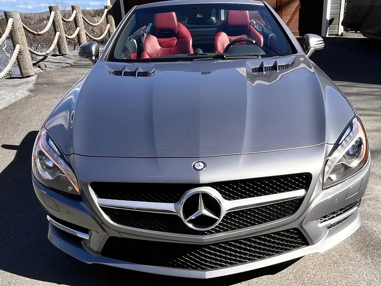 Mercedes-Benz SL снимка Mercedes-Benz SL