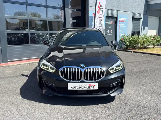 BMW 1 Series view 2