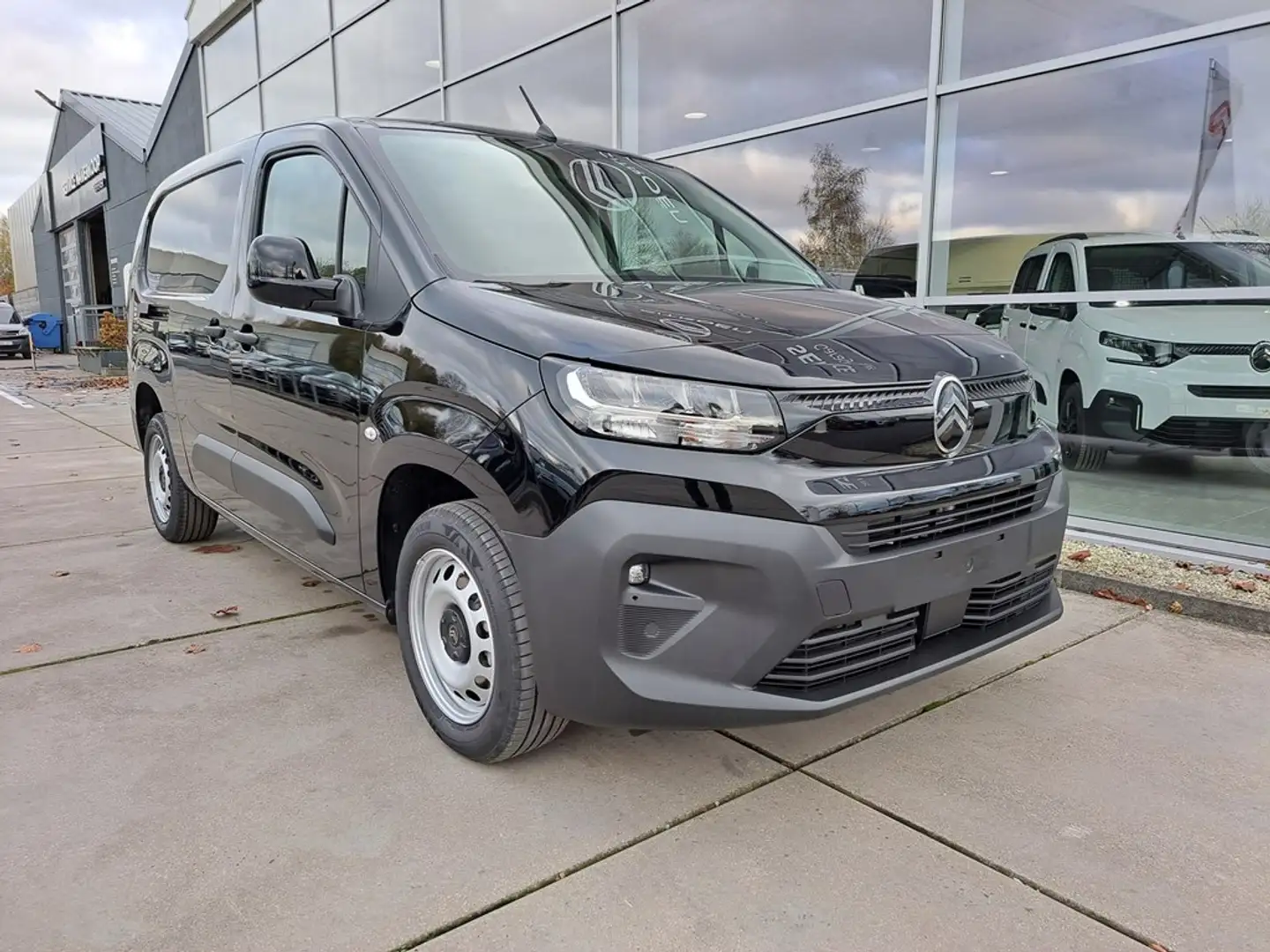 Citroen Berlingo XL 1.5 BLUEHDI 130 S&S EAT8 Negru - 2