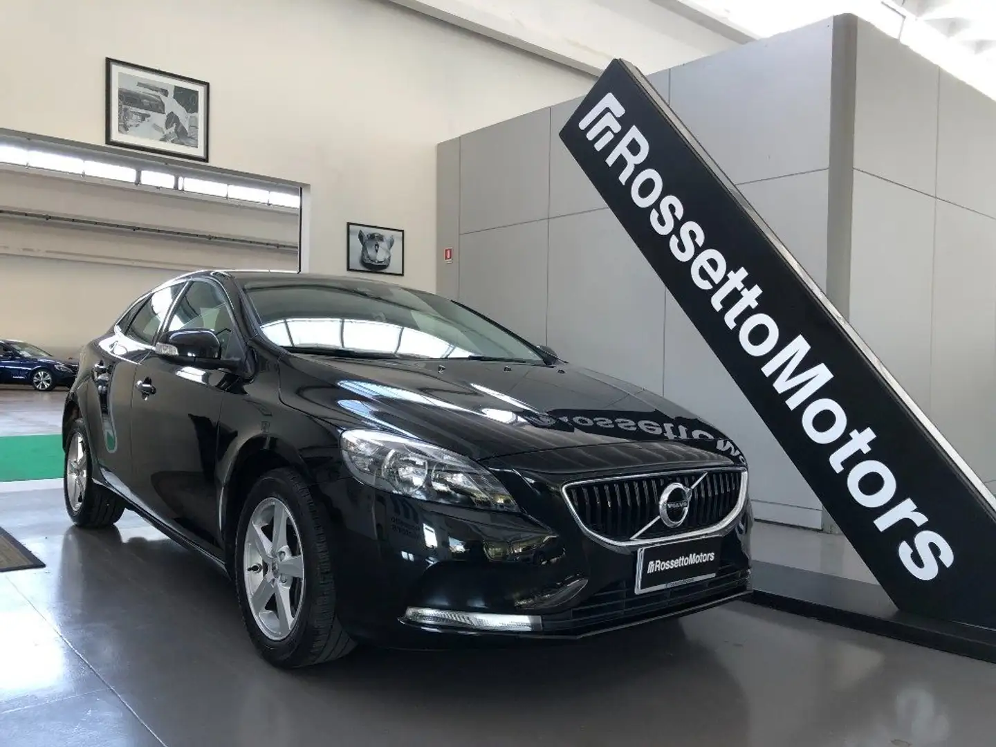 Volvo V40 D2 Gear Business-NEOPATENTATI Noir - 1