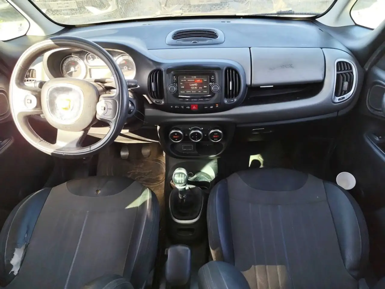 2015 Fiat 500L 1.6Mjt II S&S Lounge 120, photograph 9
