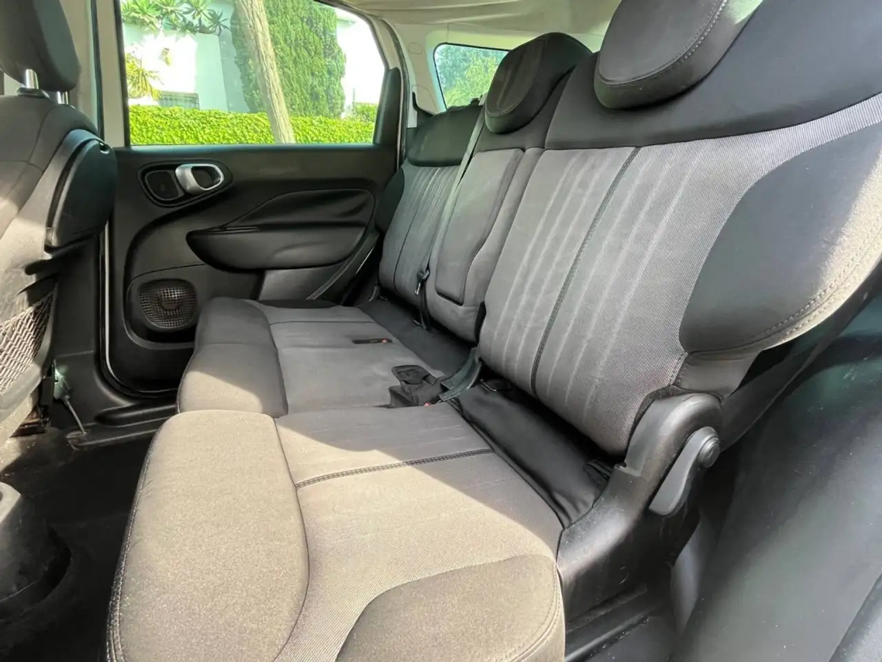 2015 Fiat 500L 1.6Mjt II S&S Lounge 120, photograph 10