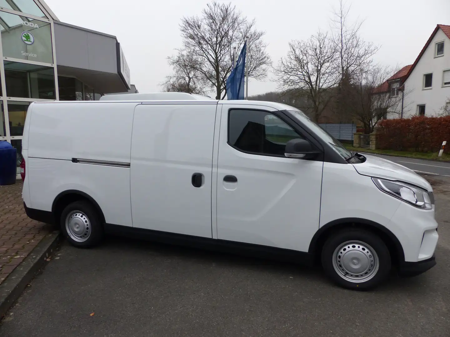 Maxus Maxus e Deliver3 L2 50kWh (Langer Radstand) Weiß - 1