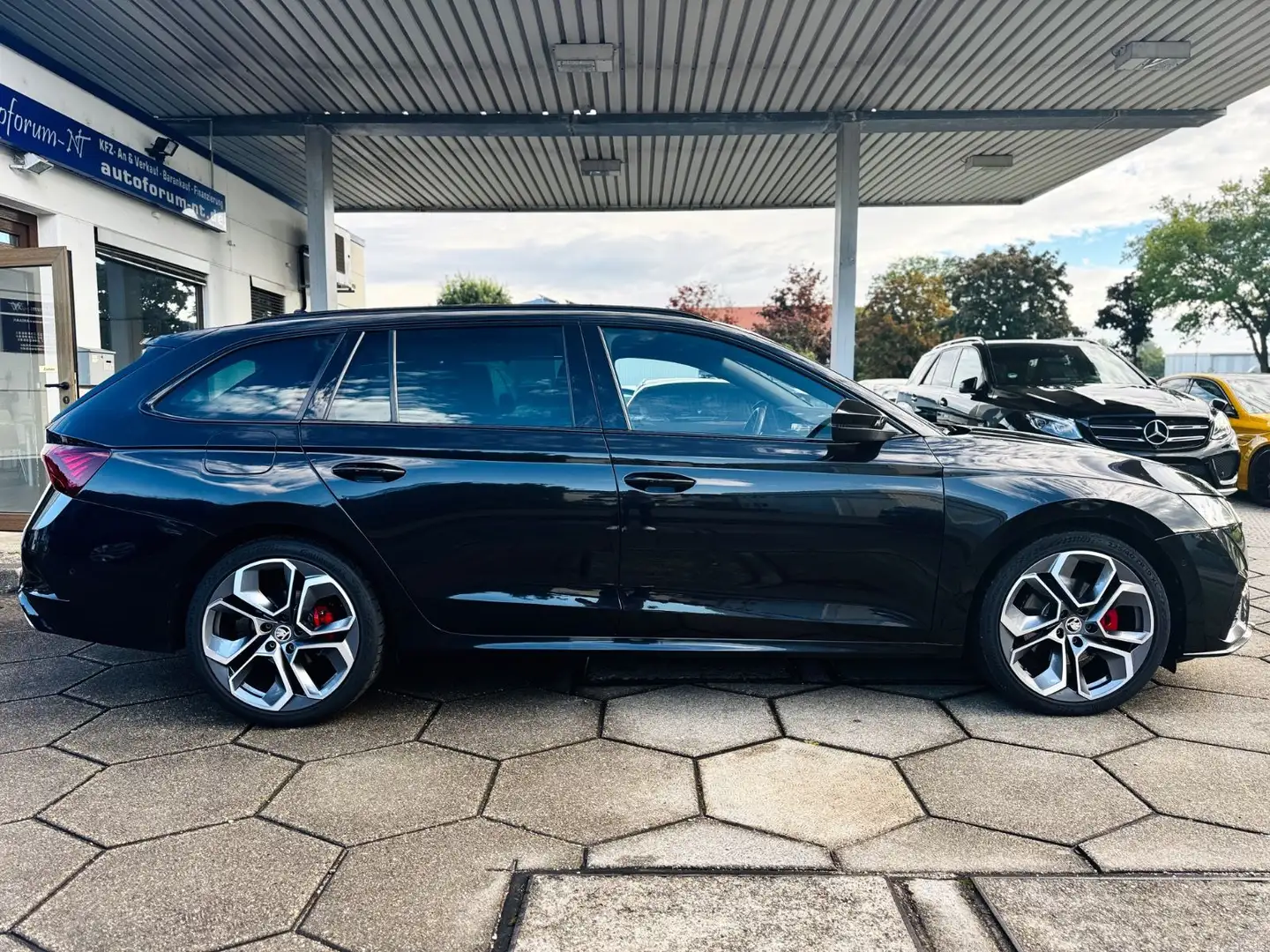 Skoda Octavia RS PLUS STANDHZG/MASSAGE/CANTON/HUD Schwarz - 2