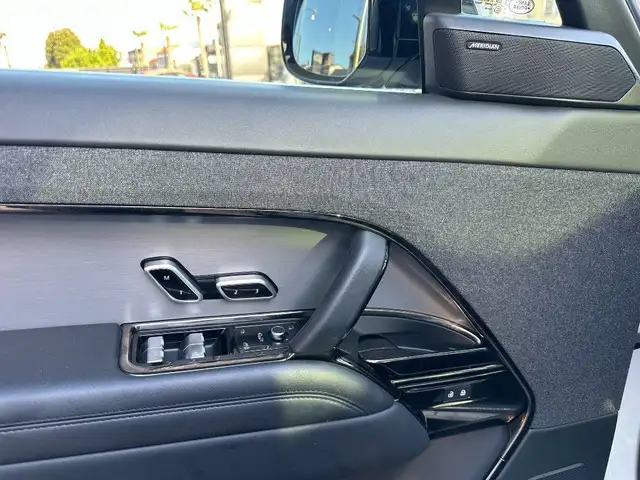 Land Rover Range Rover Sport view 14