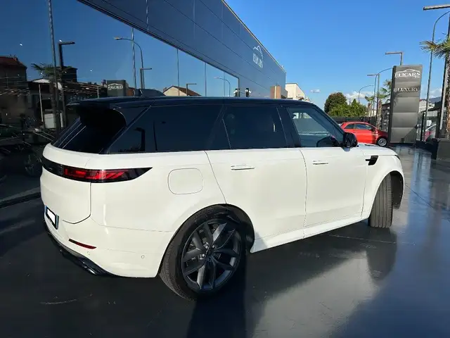 Land Rover Range Rover Sport view 5