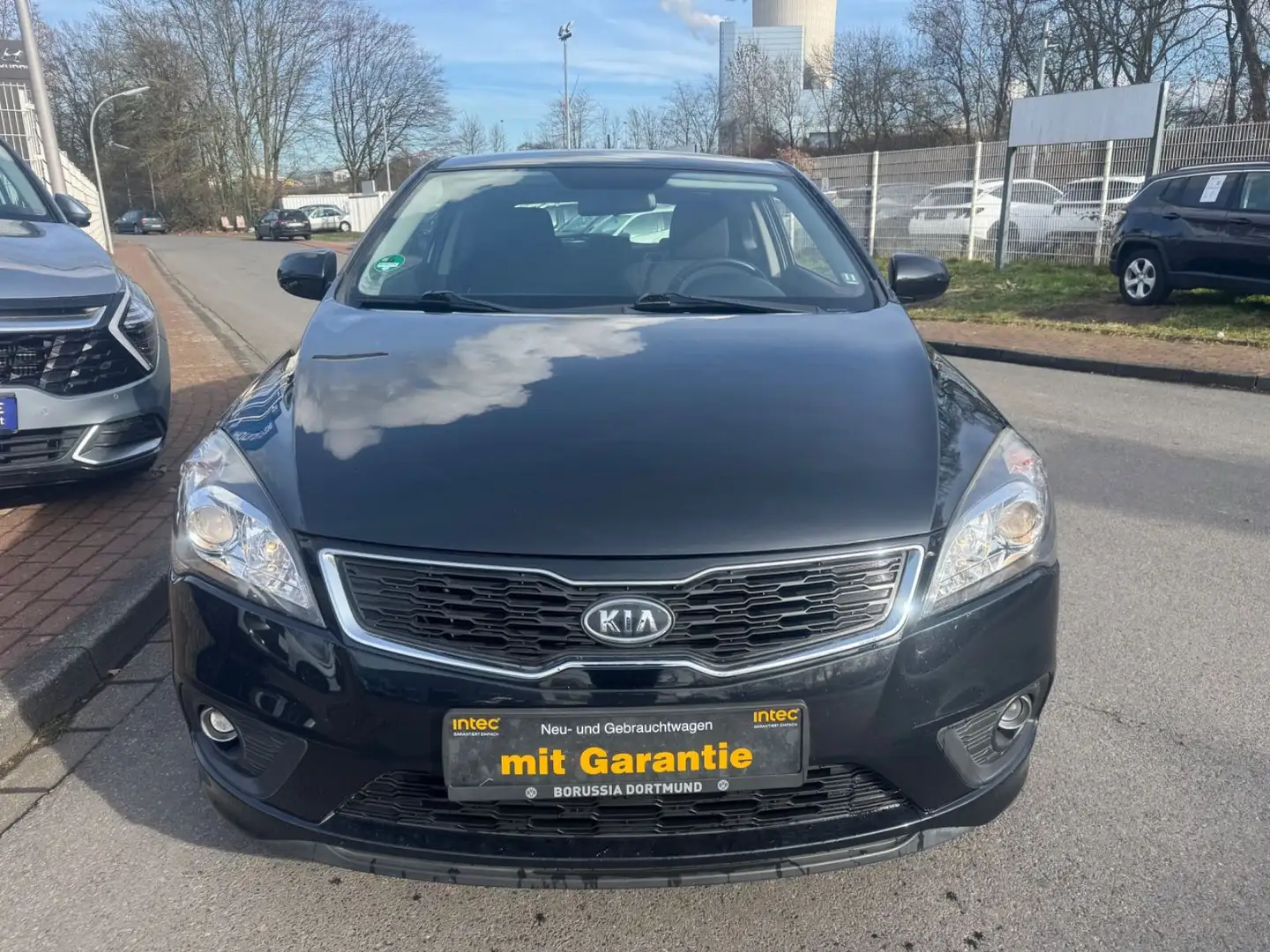 Kia Ceed / cee'd EDITION 7/2.HD/NAVI/KLIMAAUT/ALU/SHZ/R.KAM/AHK/ Schwarz - 2