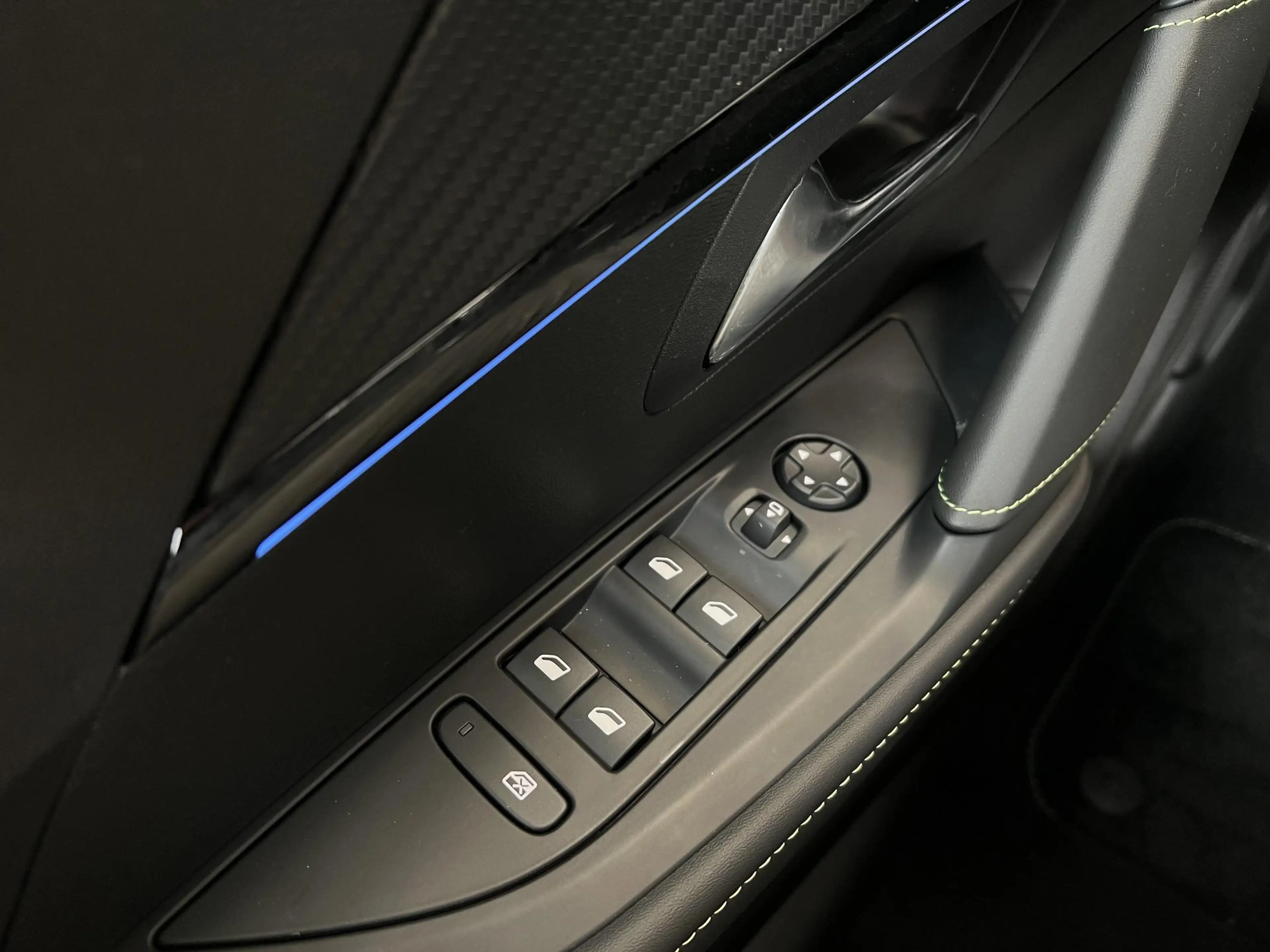 Peugeot e-208 EV GT 51 kWh | Long range | Stoelverwarming & Mass — photo 11