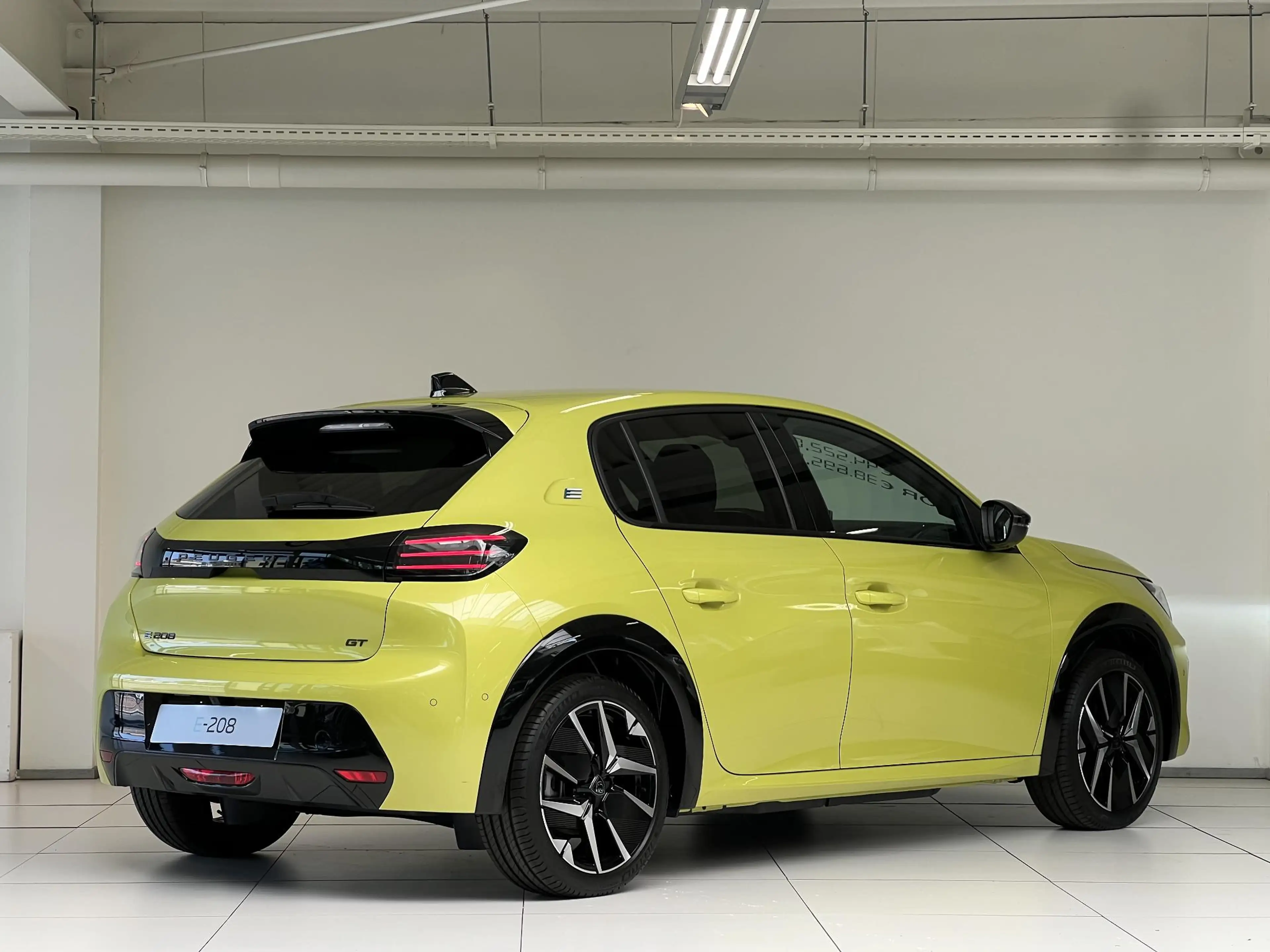 Peugeot e-208 EV GT 51 kWh | Long range | Stoelverwarming & Mass — photo 2