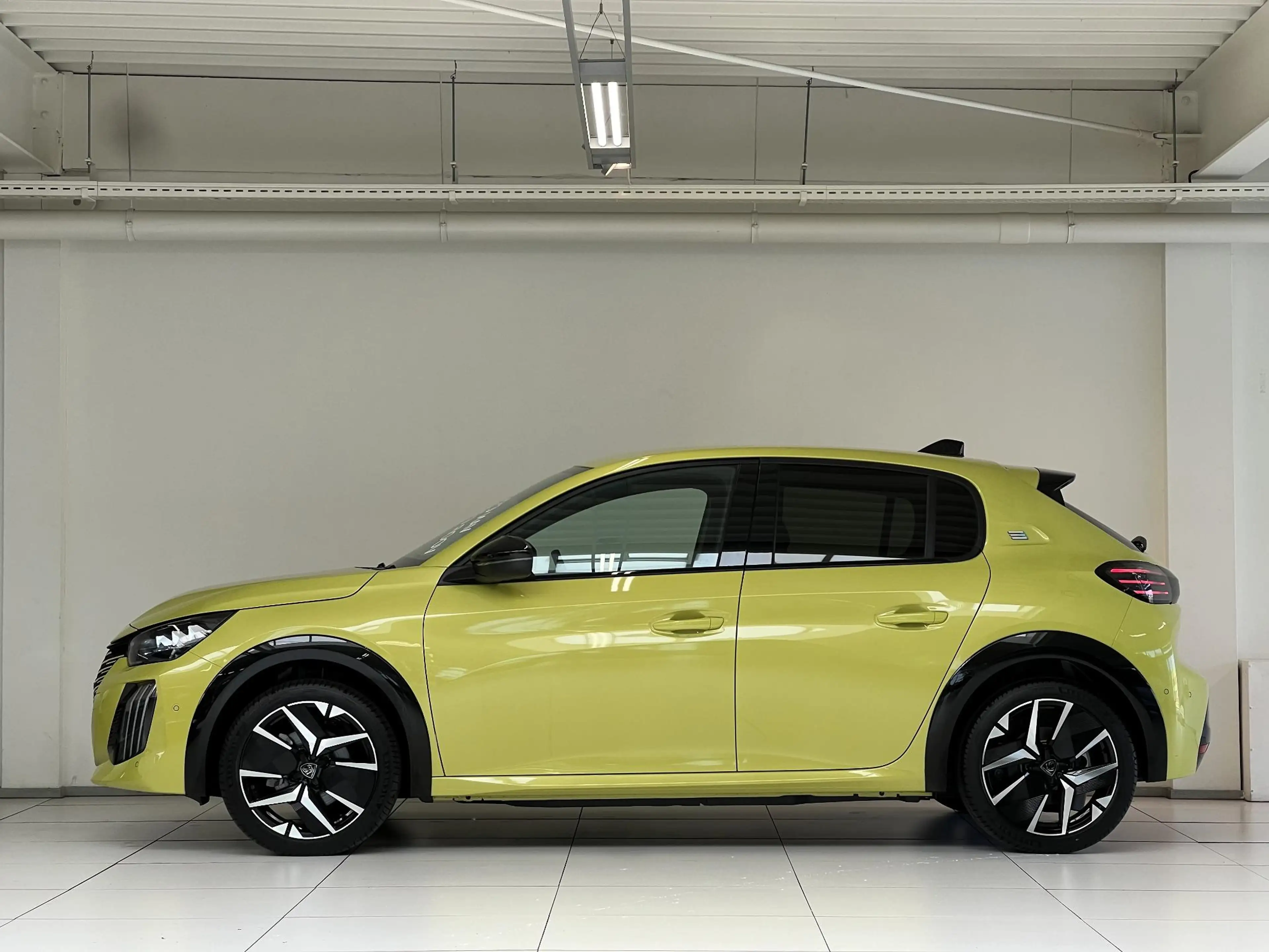 Peugeot e-208 EV GT 51 kWh | Long range | Stoelverwarming & Mass — photo 4
