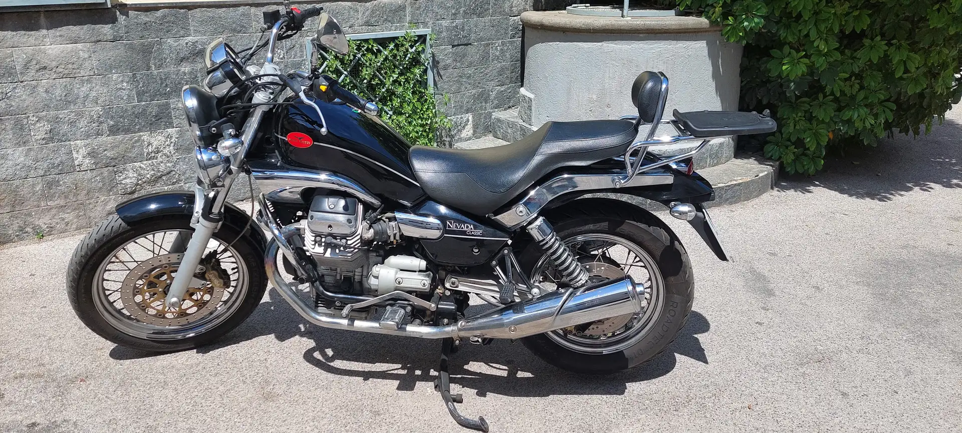 Moto Guzzi Nevada 750 ie Classic Negro - 2