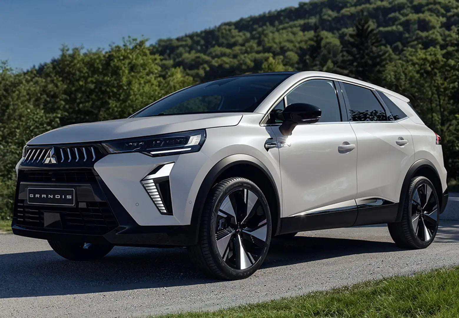 Mitsubishi Grandis 130T Motion - 1