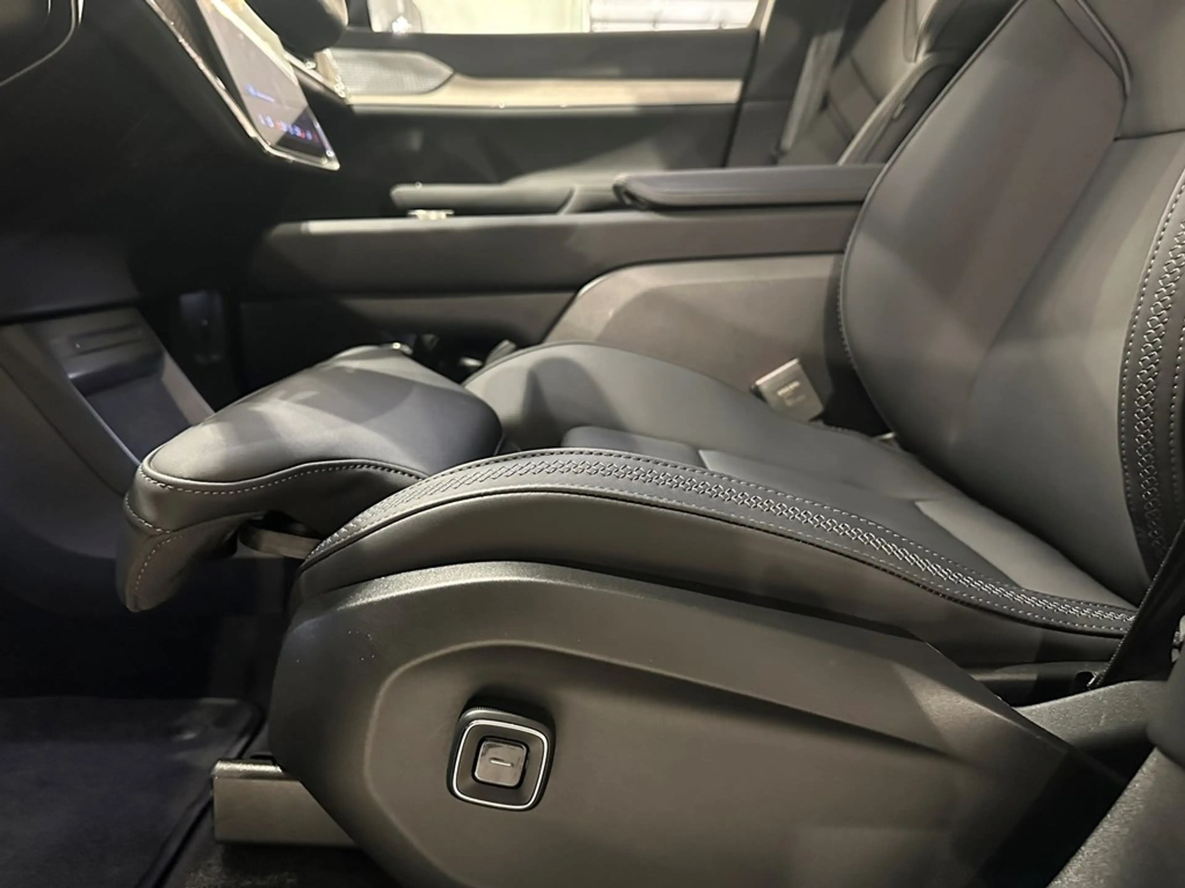 Volvo EX90 Ultra Twin Motor Performan + LUCHTVERING/TREKHAAK/ — photo 6