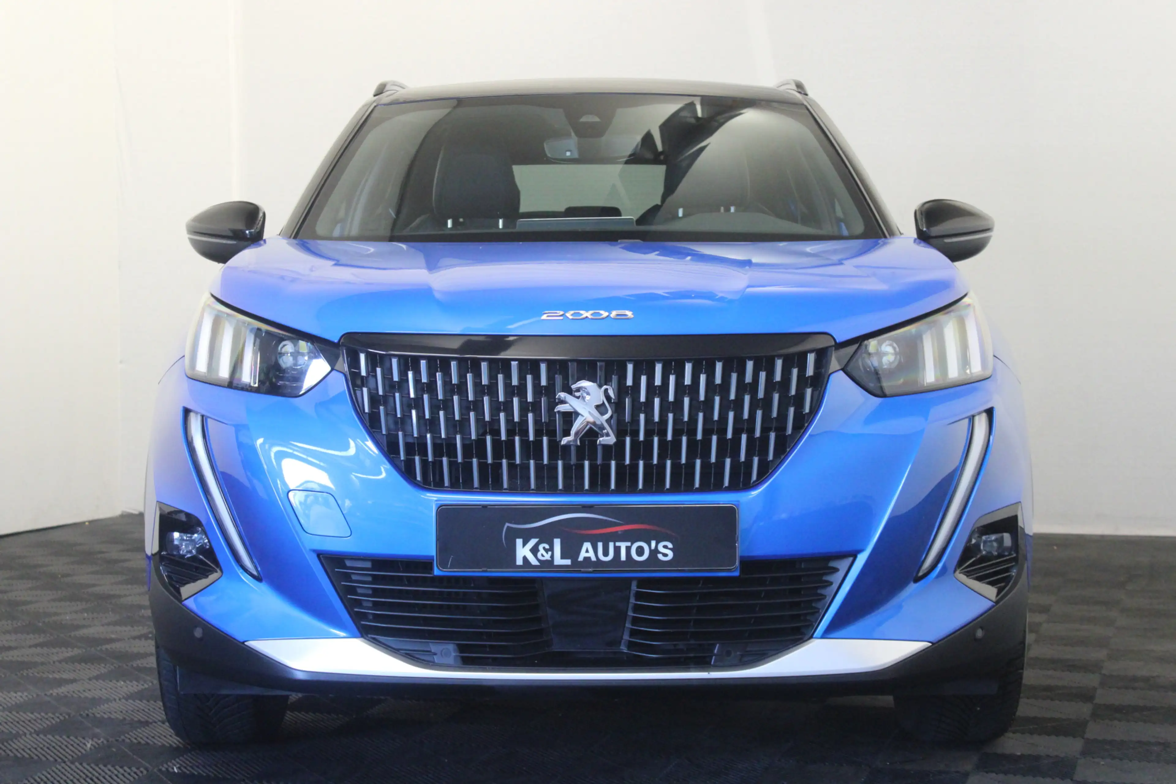 Peugeot 2008 1.2 PureTech GT — photo 3