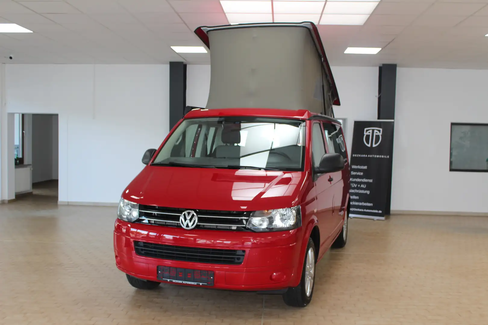 Volkswagen T5 California California Beach Aufstelldach TDI 140PS aus 1.Hand Rot - 2