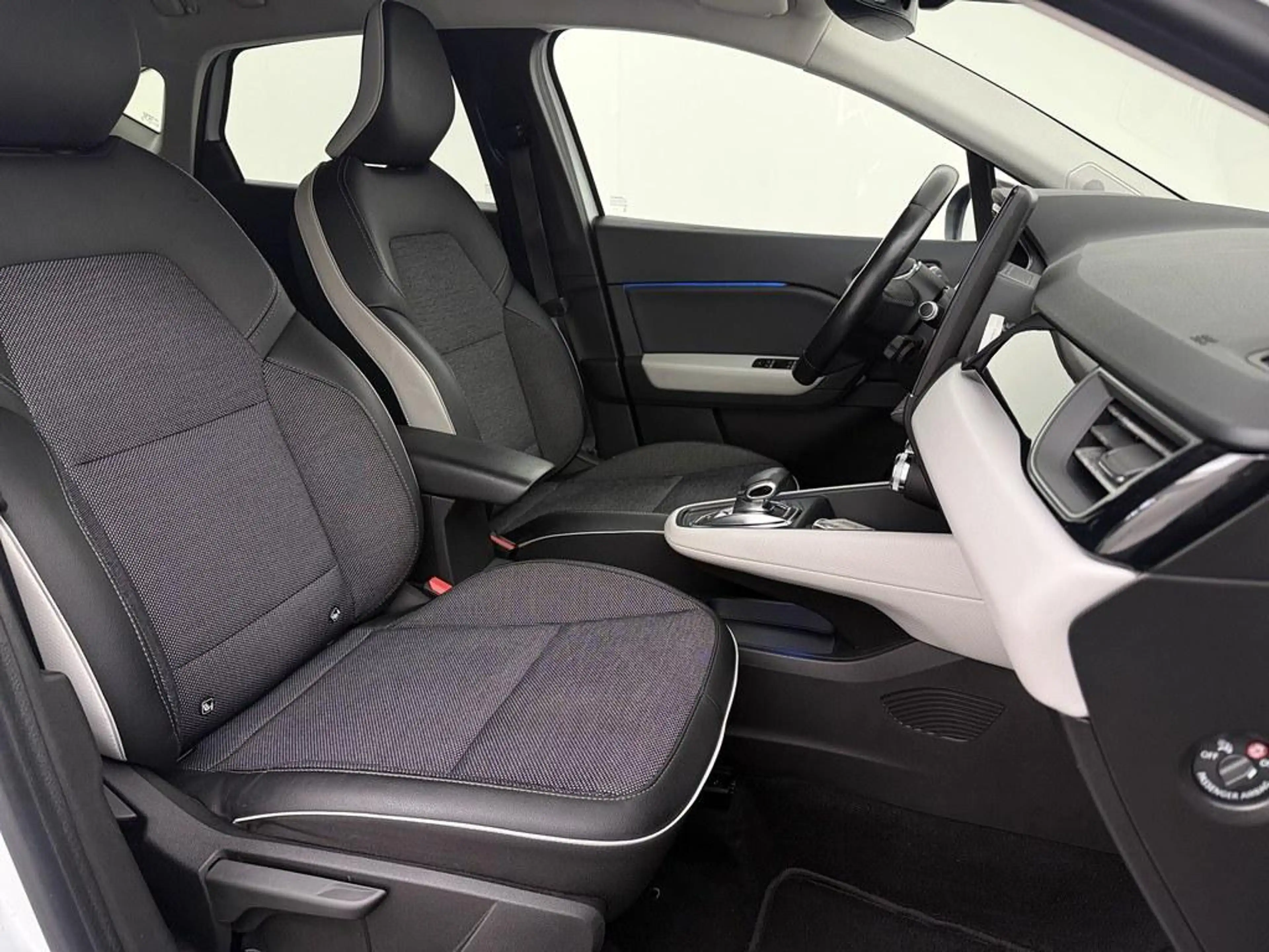 Renault Captur 1.6 E-Tech Plug-in Hybrid 160pk Intens Camera/Nav/ — photo 4