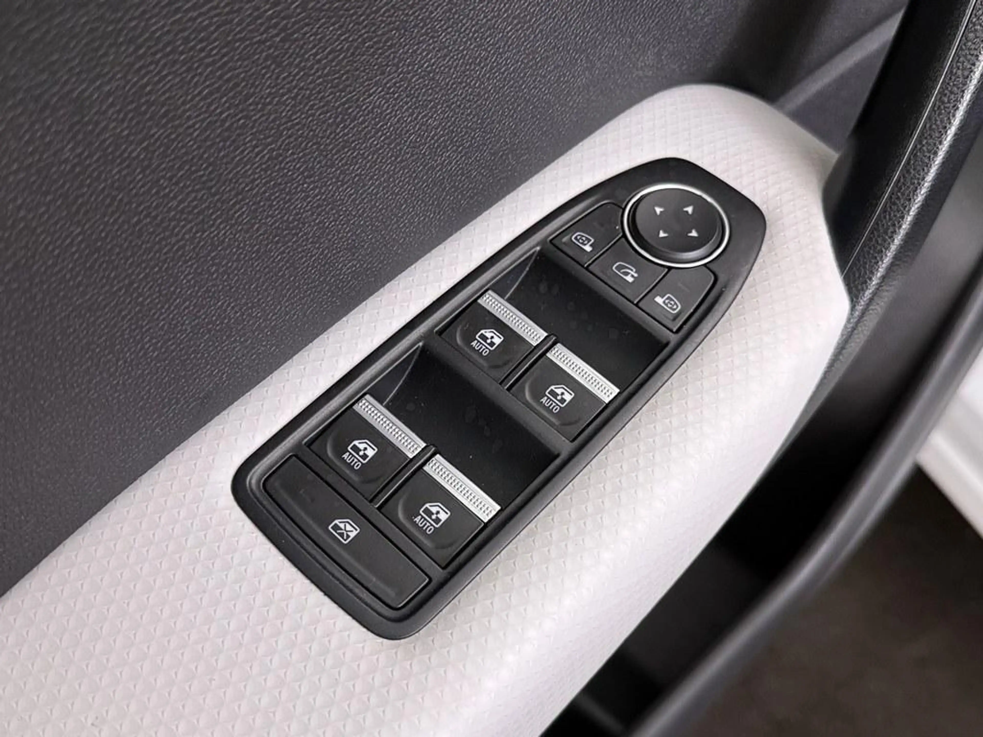 Renault Captur 1.6 E-Tech Plug-in Hybrid 160pk Intens Camera/Nav/ — photo 7