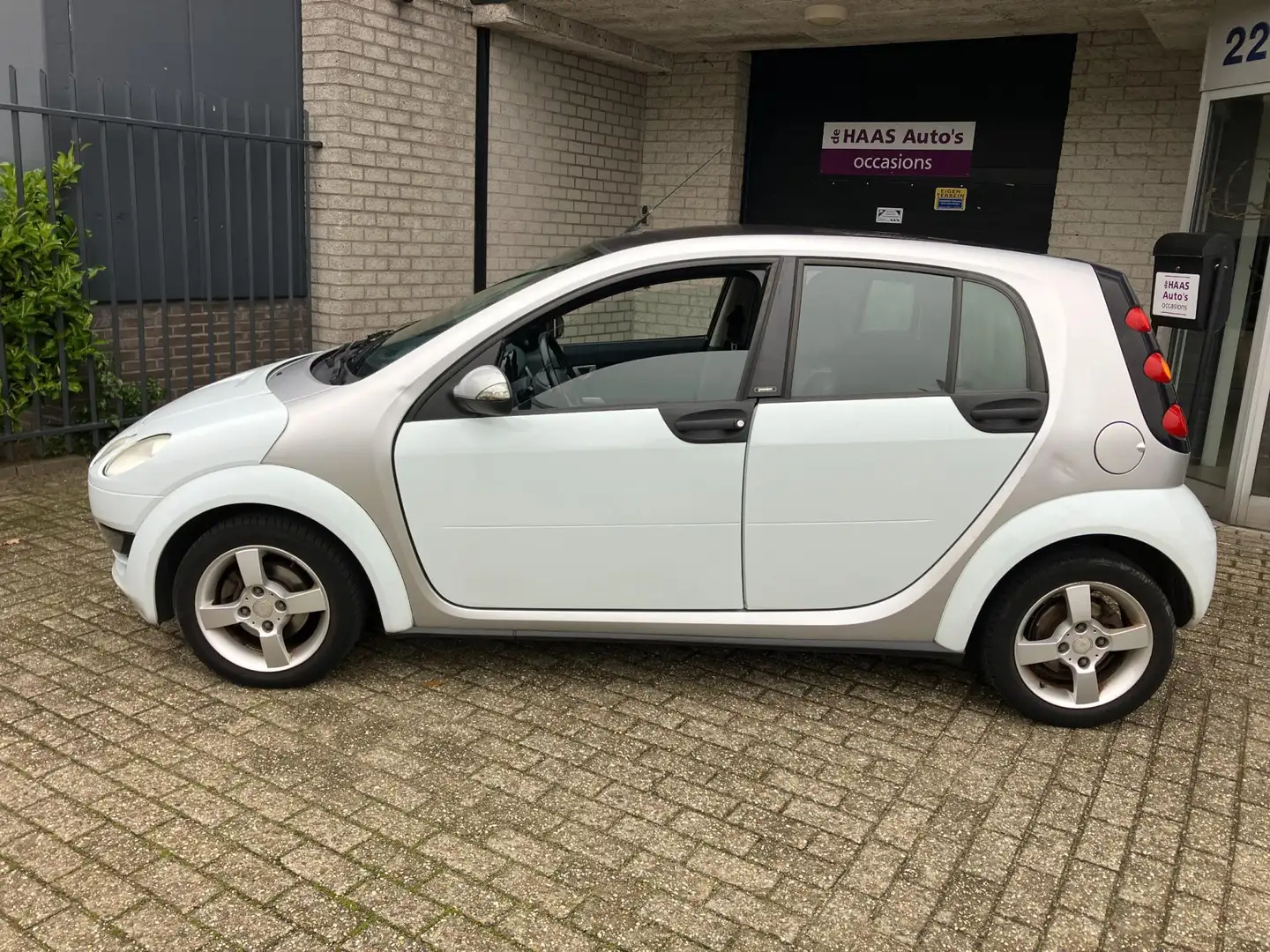 smart forFour 1.1 passion / APK DECEMBER 2026 / KM+NAP / AIRCO Grijs - 2