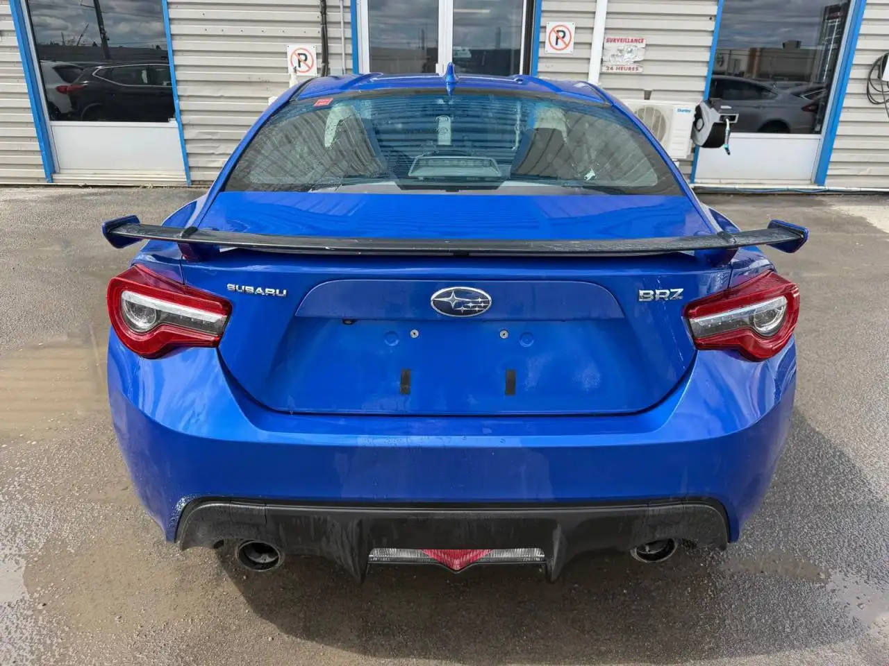 Subaru BRZ снимка Subaru BRZ