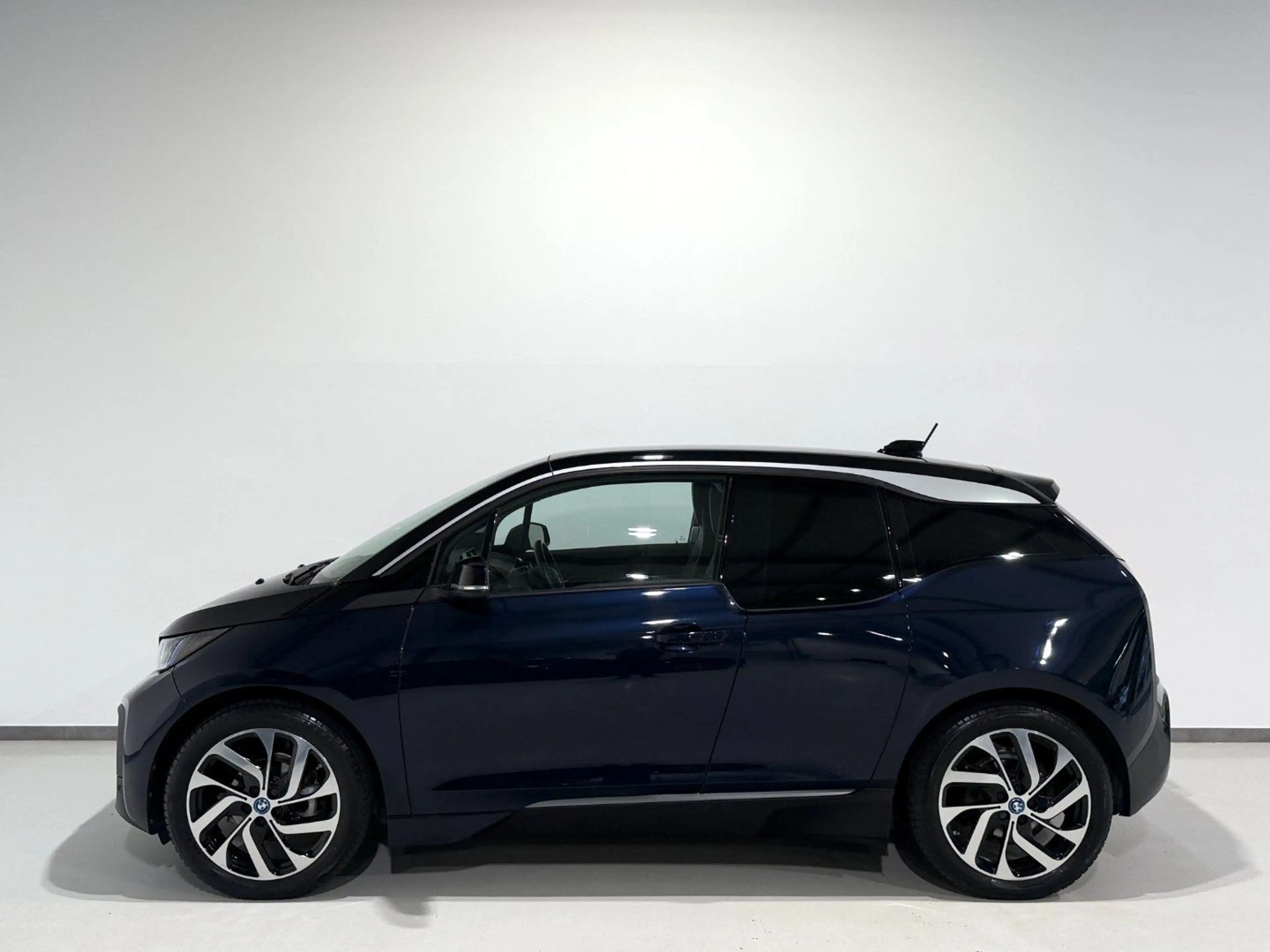 BMW i3 120AH/iSuite/Kamera/Wärmepumpe/LED — photo 6