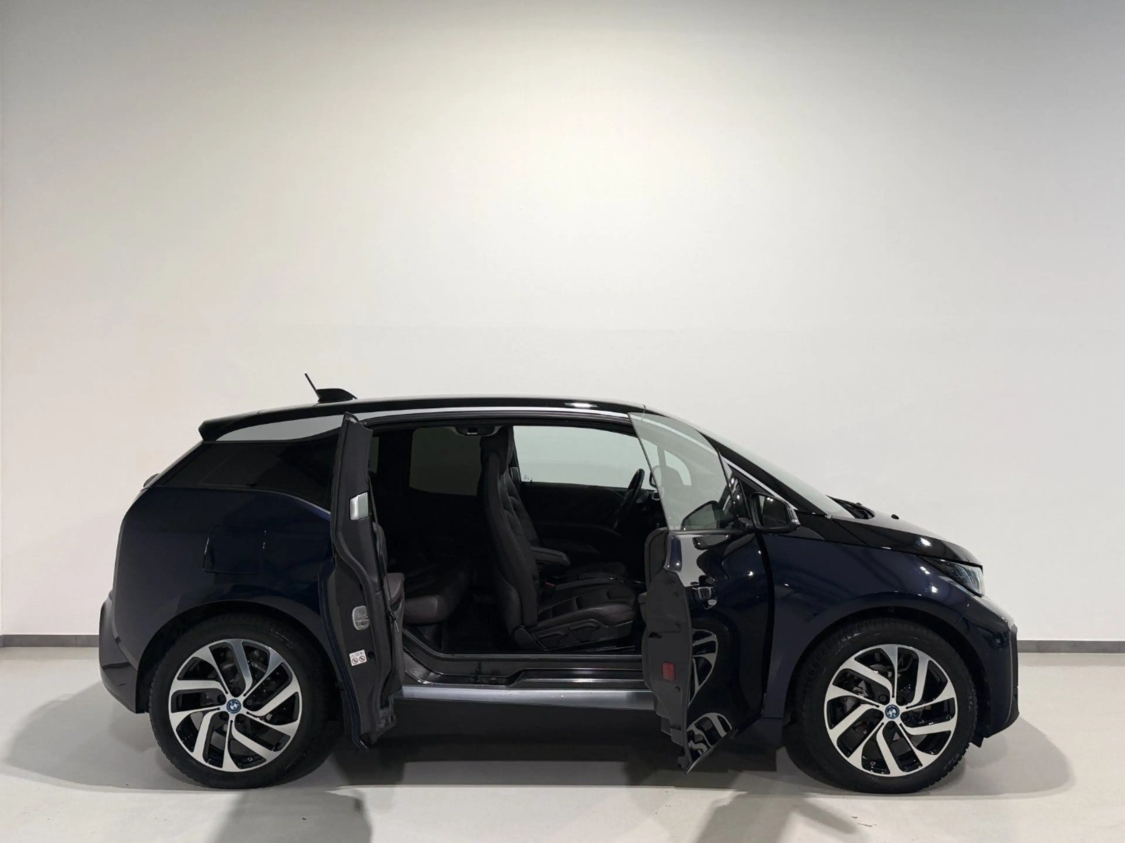 BMW i3 120AH/iSuite/Kamera/Wärmepumpe/LED — photo 3