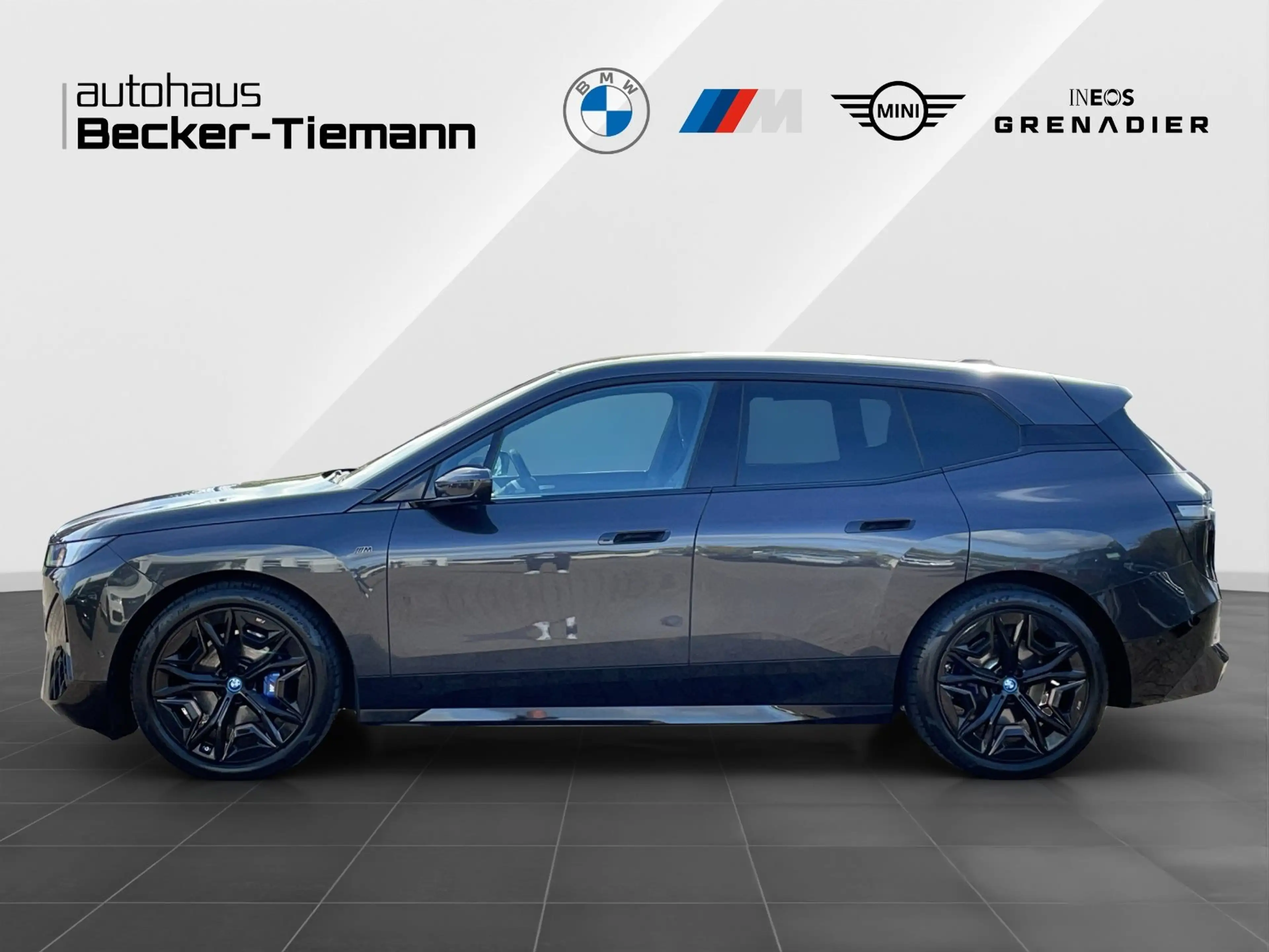 BMW iX M60 / B&W HiFi / Driving+Parking Professional — photo 4