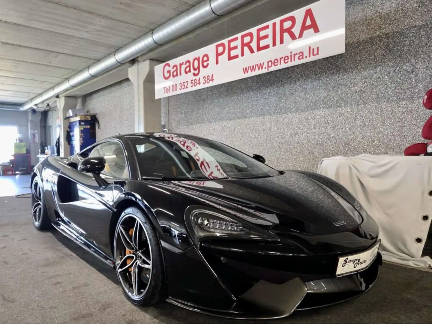 McLaren 570S CARBON KERAMIK LIFT Noir - 1