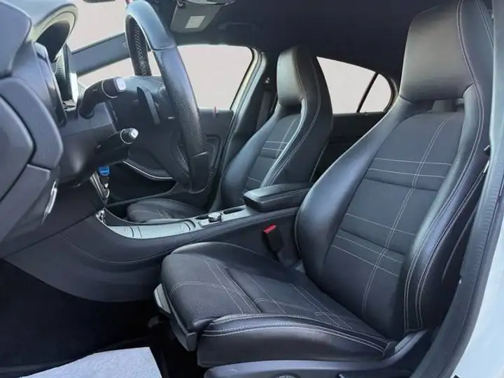 Mercedes-Benz GLA 2016, foto 11