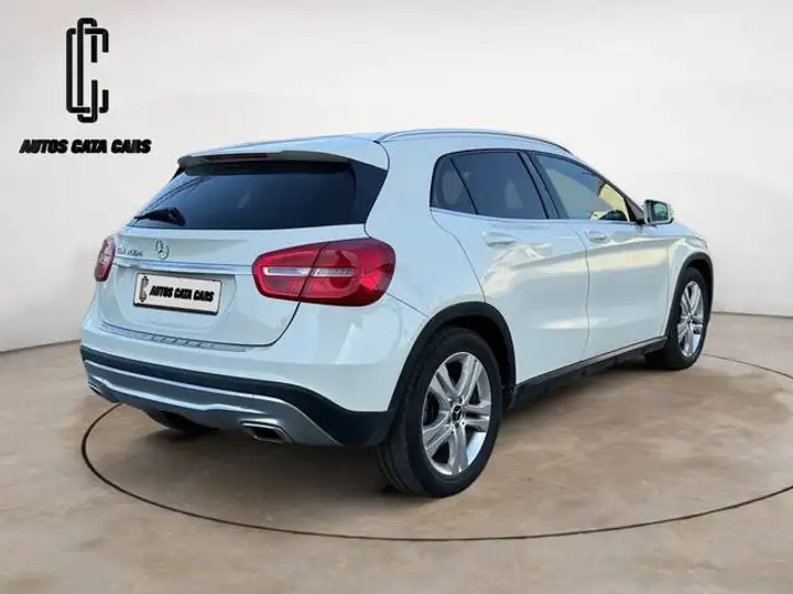 Mercedes-Benz GLA 2016, foto 3