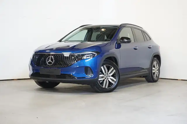 Mercedes-Benz EQA 300 NIGHT PAKKET - RIJASSISTENTIE