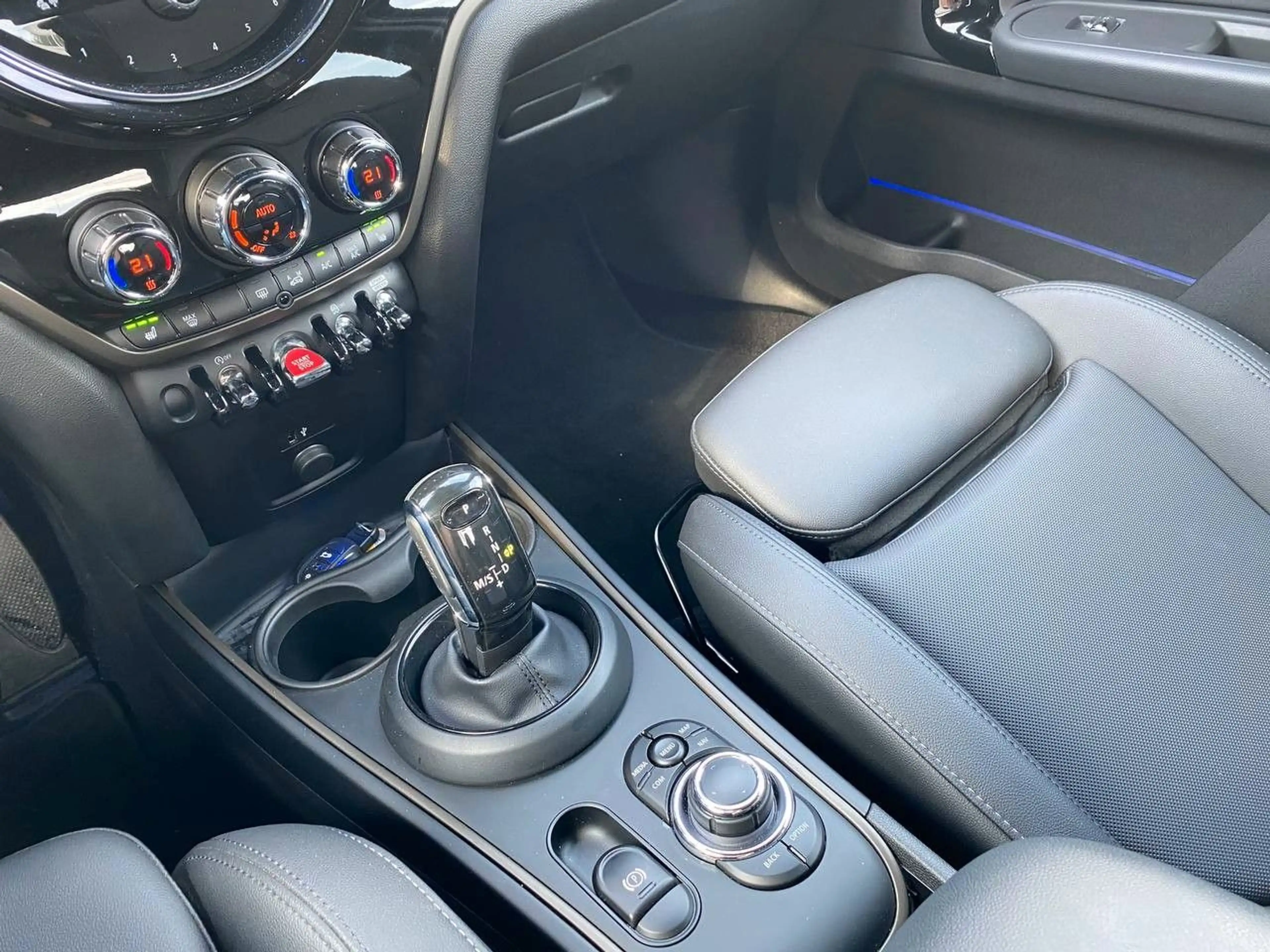 MINI Cooper Countryman Navi Cam 1.Hand Scheckheft — photo 13