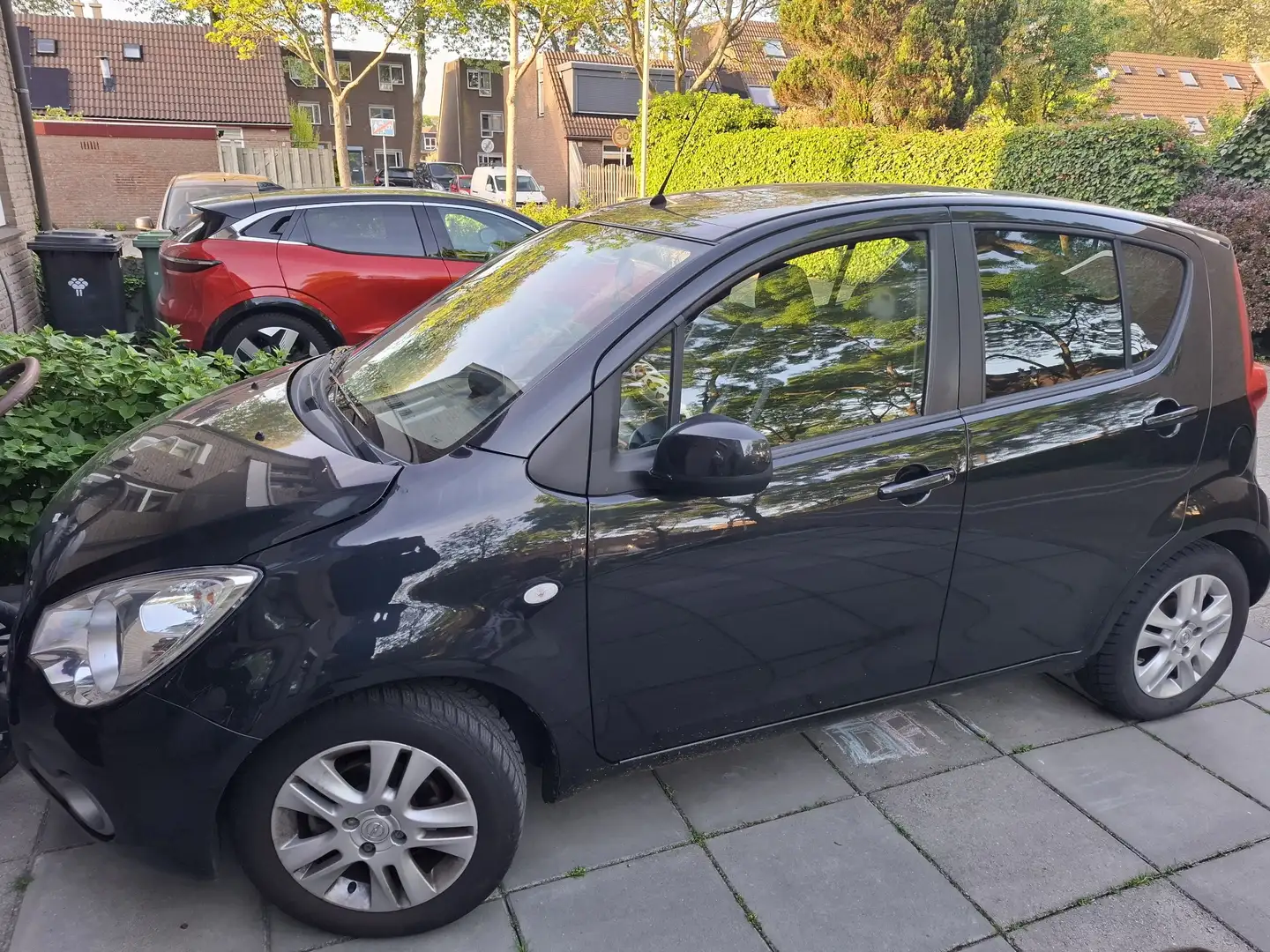 Opel Agila 1.0 Edition Zwart - 2