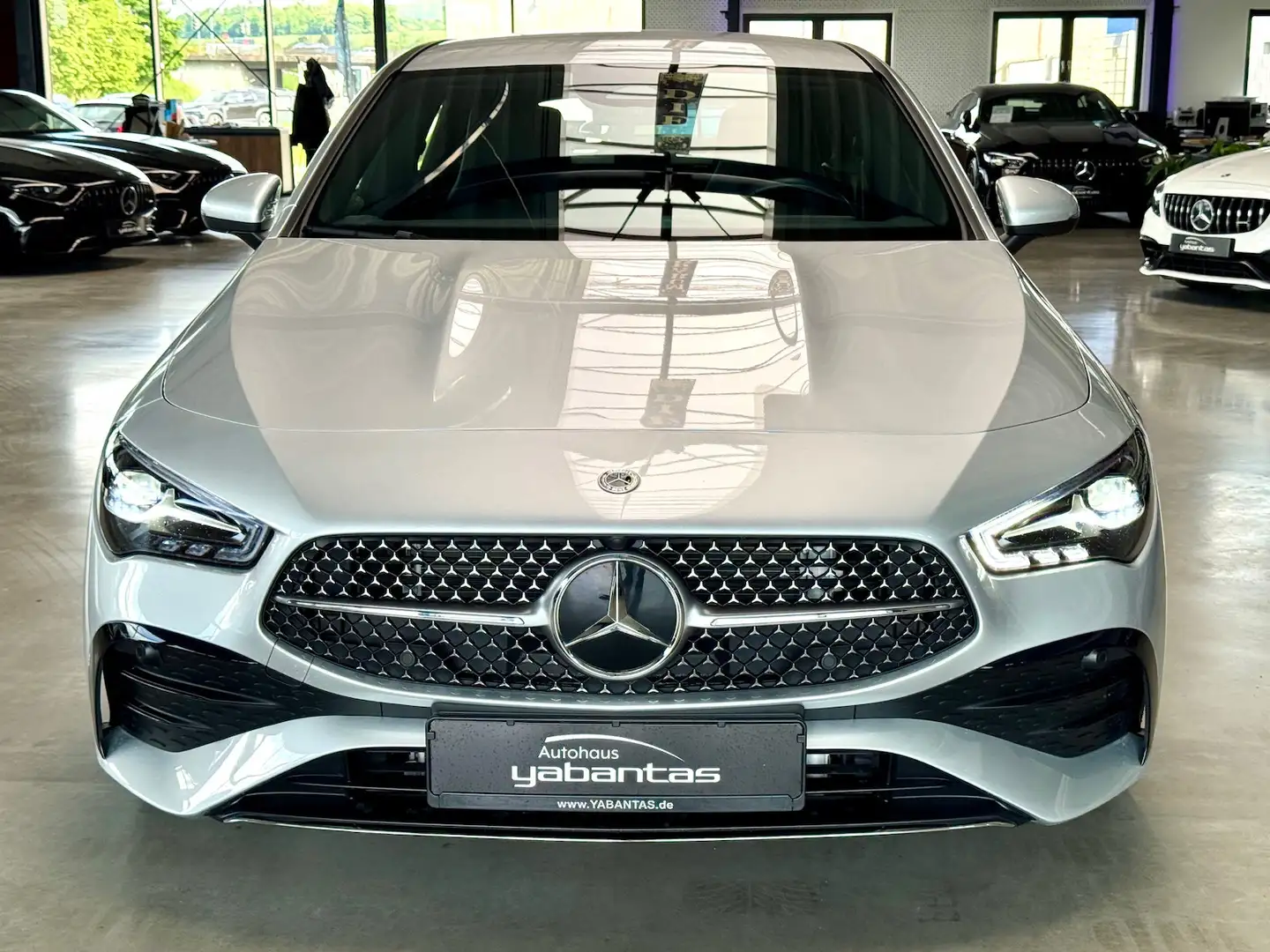 Mercedes-Benz CLA 220 220 d AMG Kamera KEYLESS-GO AHK MBUX Argent - 2