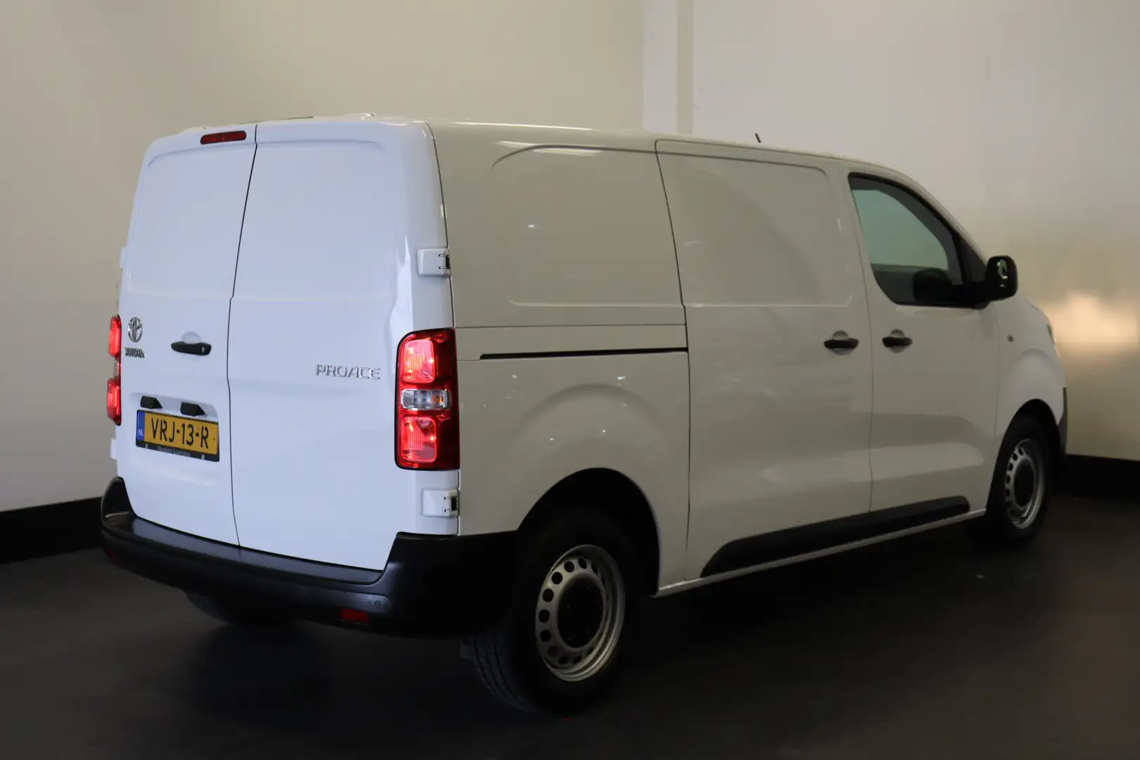 Toyota Proace Worker 2.0 D-4D 145PK L2 EURO 6 - Airco - Cruise - Blanc - 2
