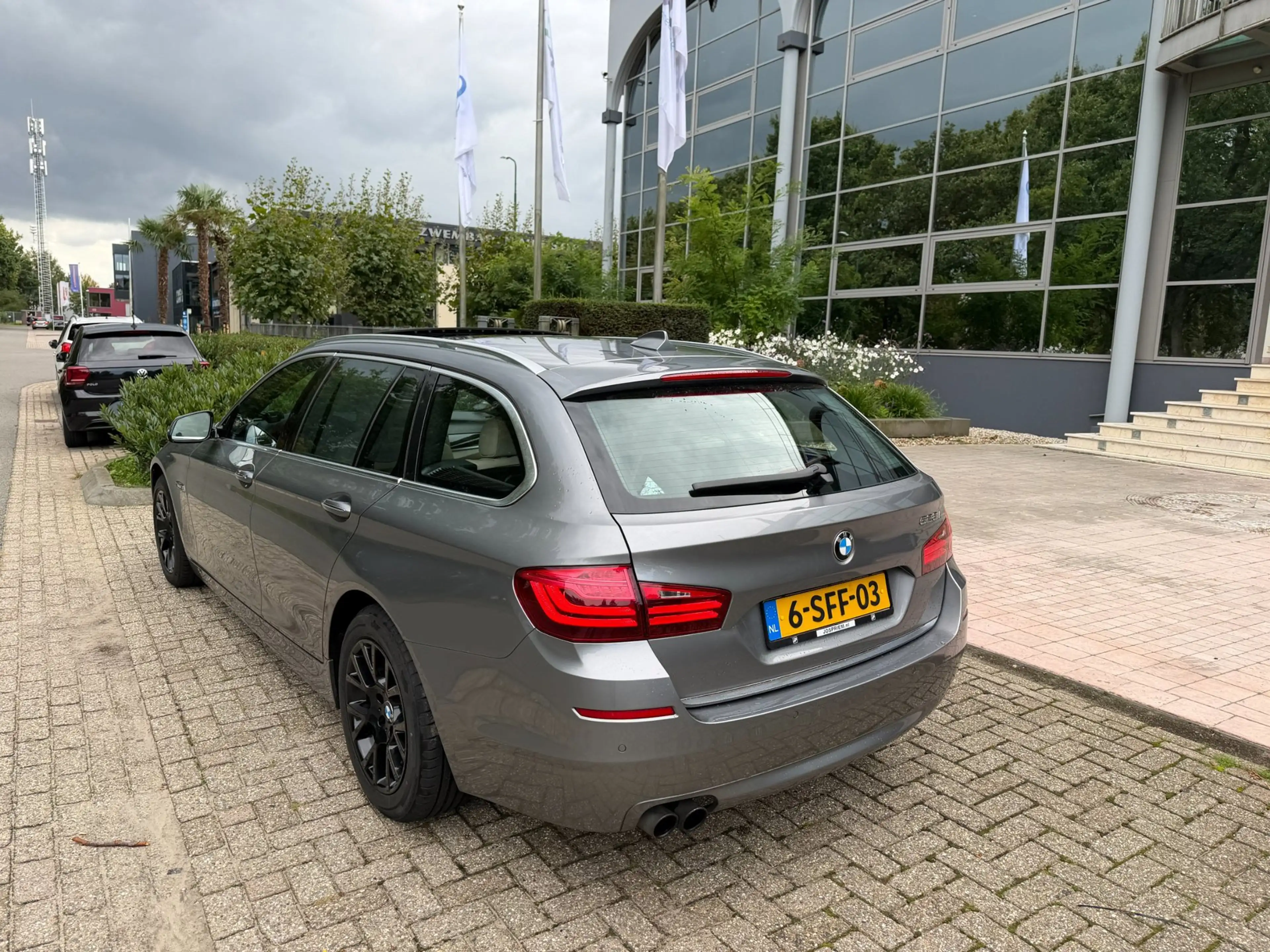 BMW 528 5-serie Touring 528i aut /panod./leer/navi/head up — photo 3