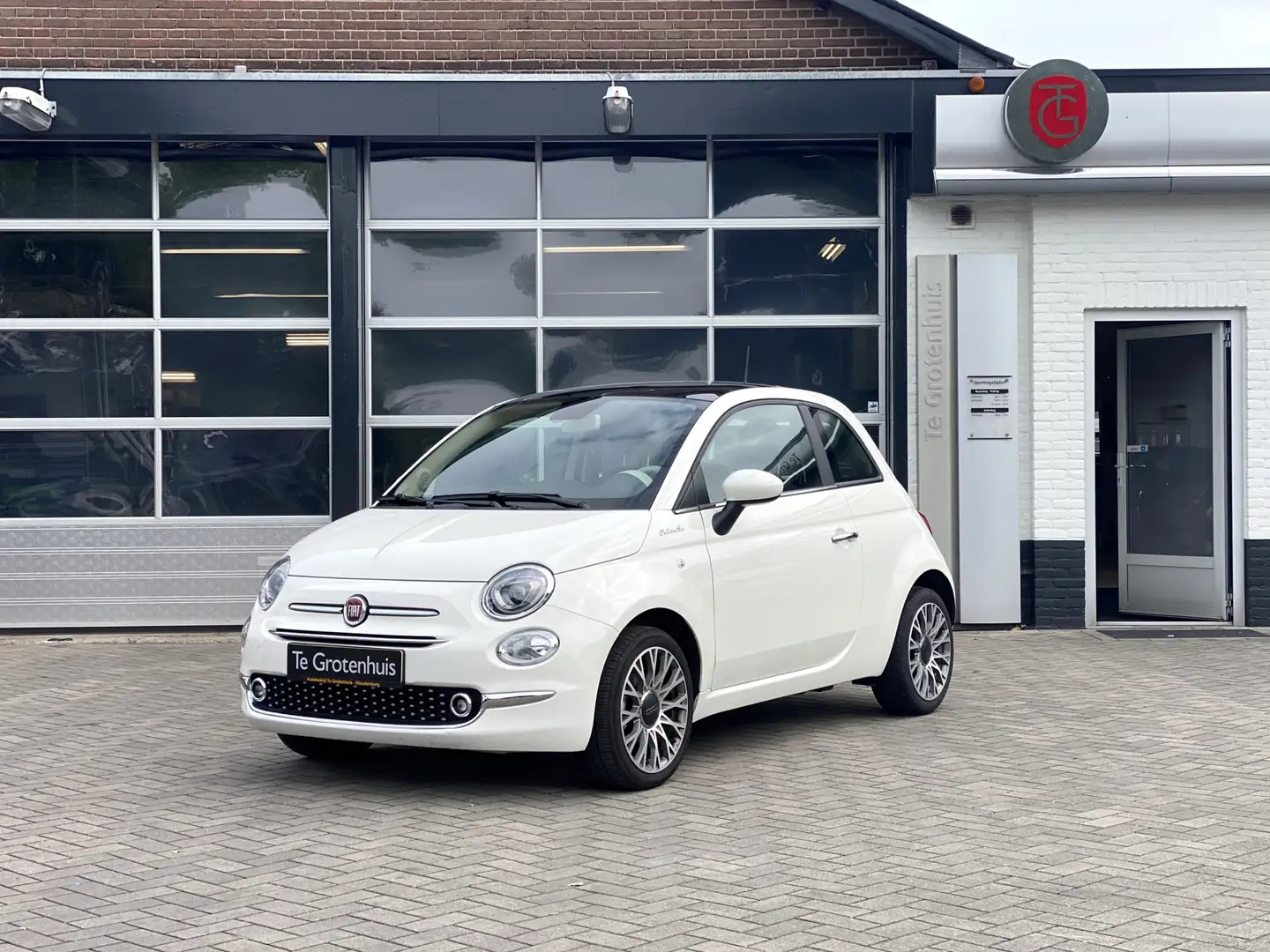 Fiat 500 Dolcevita 1.0 Hybrid 16" LMV Wit - 1