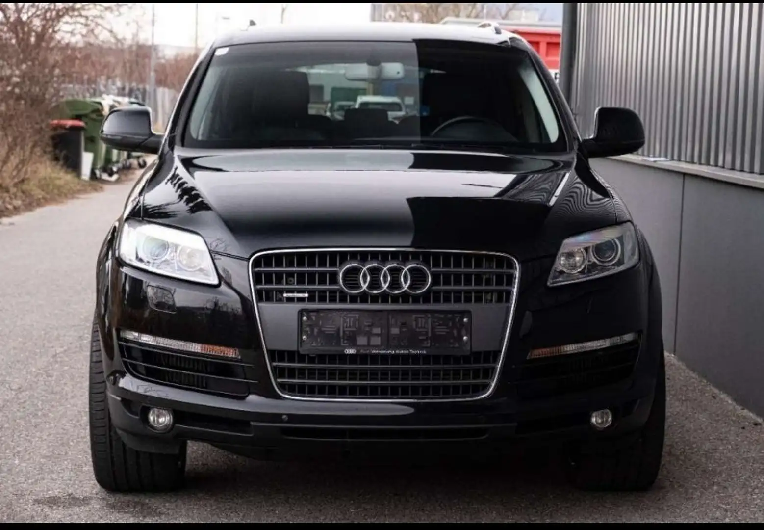Audi Q7 3.0 TDI DPF quattro tiptronic/Ohne luftfahrwerk - 1
