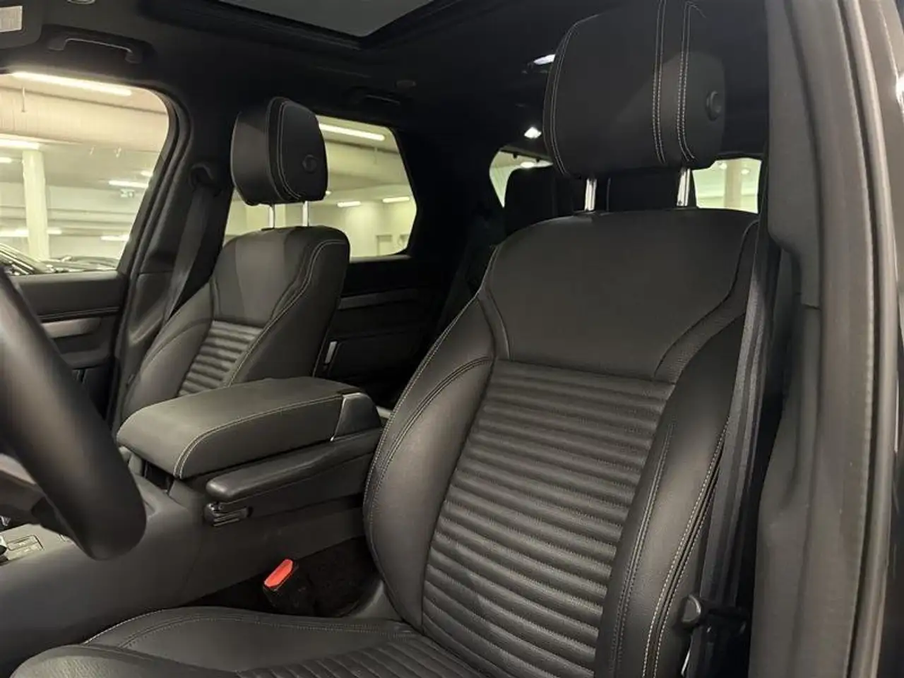 Land Rover Discovery снимка Land Rover Discovery