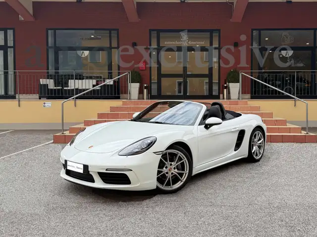 Porsche 718 Boxster main image