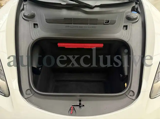 Porsche 718 Boxster view 15