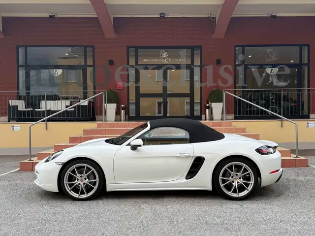 Porsche 718 Boxster view 5