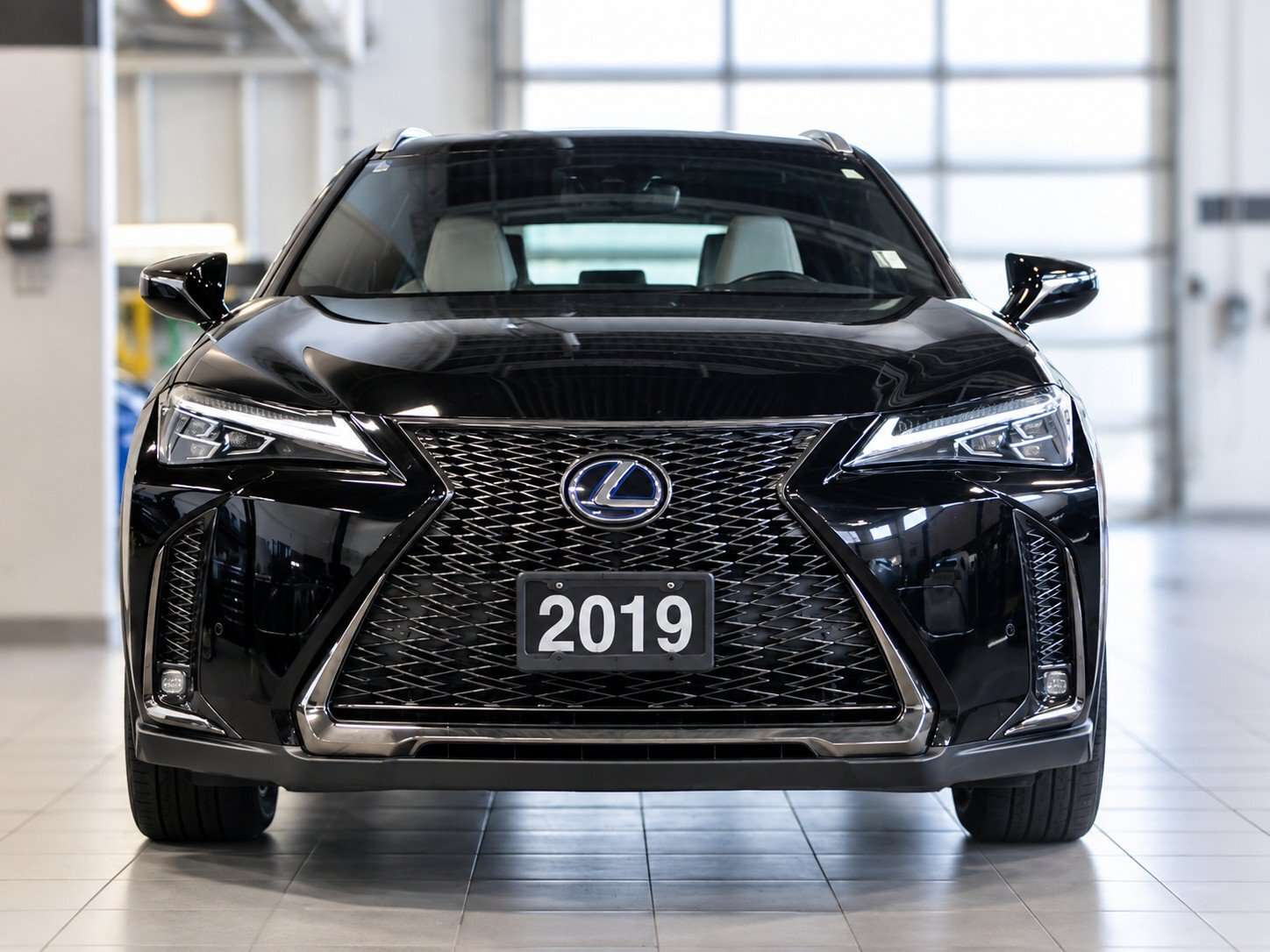 2019 Lexus UX F Sport Series 2 — снимка 5