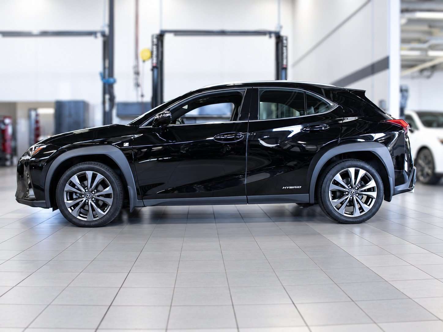 2019 Lexus UX F Sport Series 2 — снимка 3