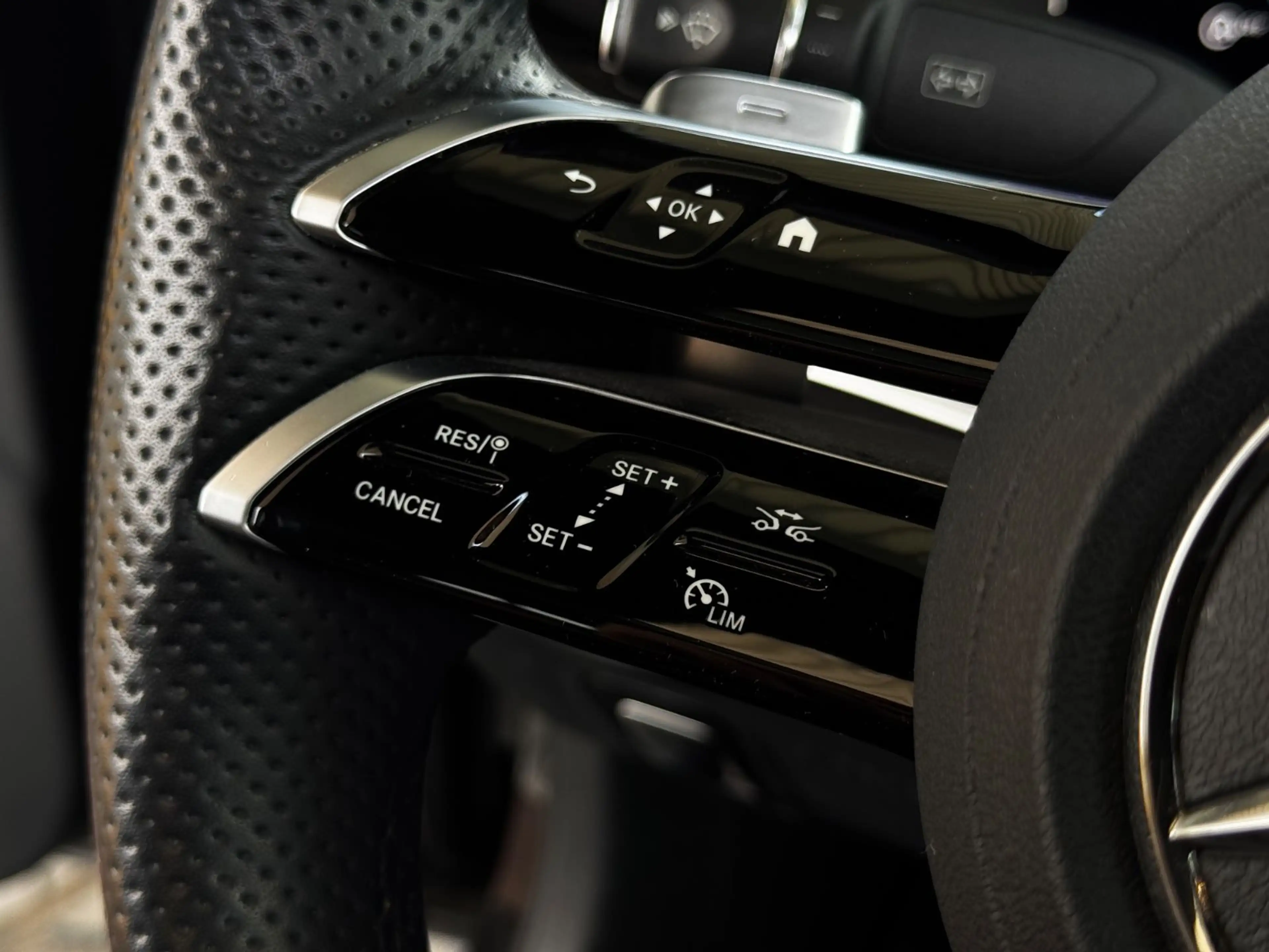 Mercedes-Benz E 400 d AMG 4MATIC/PANO/HUD/MULTIBEAM/STANDHZG — photo 15