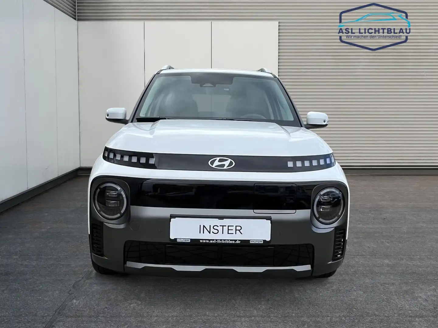 Hyundai Inster Cross EV 49 kWh Effizienz-Paket & dig. Fahrzeug... Weiß - 2