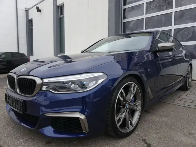 BMW 550 M550i xDrive Laser/Pano/H&K/Kamera/HuD/1.Hand