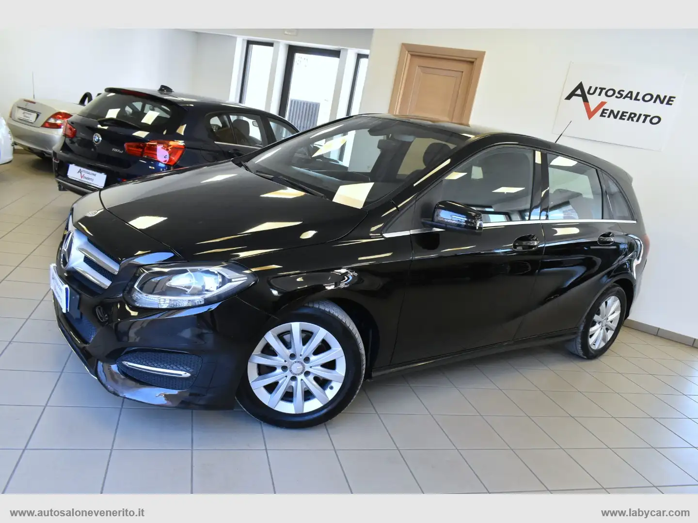 Mercedes-Benz B 180 B 180 d Automatic Premium Negru - 1